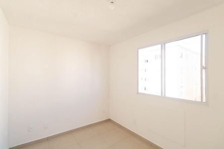 Quarto 1 de apartamento para alugar com 2 quartos, 60m² em Paciência, Rio de Janeiro