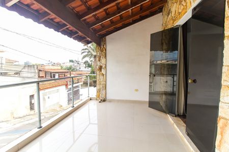 Varanda de casa à venda com 3 quartos, 230m² em Parque Guarani, São Paulo