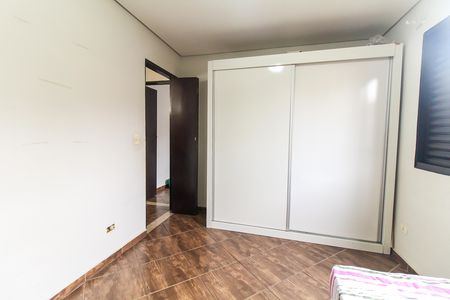 Quarto 3 de casa à venda com 3 quartos, 230m² em Parque Guarani, São Paulo