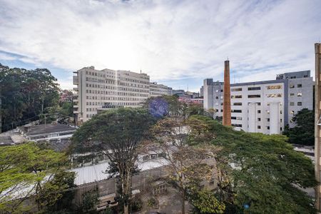 Apartamento para alugar com 135m², 3 quartos e 1 vaga Apartamento para alugar com 135m², 3 quartos e 1 vagaSala - Vista