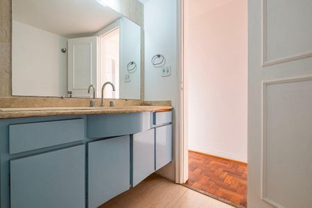 Apartamento para alugar com 135m², 3 quartos e 1 vaga Apartamento para alugar com 135m², 3 quartos e 1 vagaBanheiro