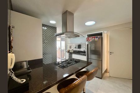 Apartamento à venda com 122m², 3 quartos e 3 vagas Apartamento à venda com 122m², 3 quartos e 3 vagasCozinha