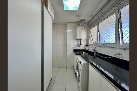 Apartamento à venda com 122m², 3 quartos e 3 vagas Apartamento à venda com 122m², 3 quartos e 3 vagasLavanderia
