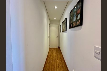 Apartamento à venda com 122m², 3 quartos e 3 vagas Apartamento à venda com 122m², 3 quartos e 3 vagasCorredor