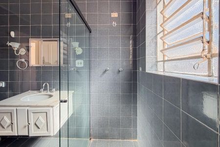 Banheiro - Piso Superior de casa para alugar com 3 quartos, 150m² em Vila São José, São Paulo