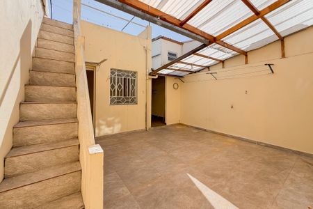 Quintal de casa para alugar com 3 quartos, 150m² em Vila São José, São Paulo