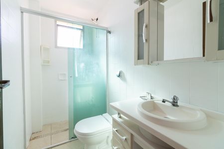 Banheiro de apartamento para alugar com 1 quarto, 45m² em Vila Lageado, São Paulo