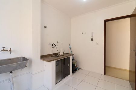Cozinha de apartamento para alugar com 1 quarto, 45m² em Vila Lageado, São Paulo