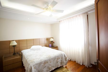 Casa para alugar com 500m², 4 quartos e 4 vagas Casa para alugar com 500m², 4 quartos e 4 vagasQuarto Suíte Master