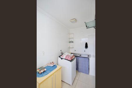 Casa para alugar com 500m², 4 quartos e 4 vagas Casa para alugar com 500m², 4 quartos e 4 vagasCozinha e Área de Serviço