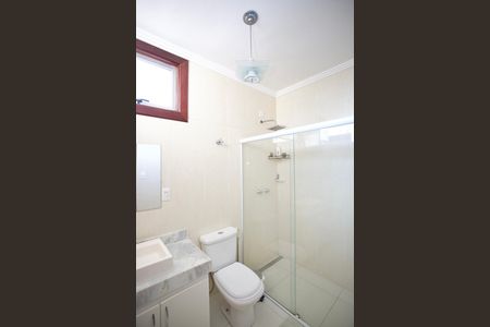 Casa para alugar com 500m², 4 quartos e 4 vagas Casa para alugar com 500m², 4 quartos e 4 vagasBanheiro da Suíte 1