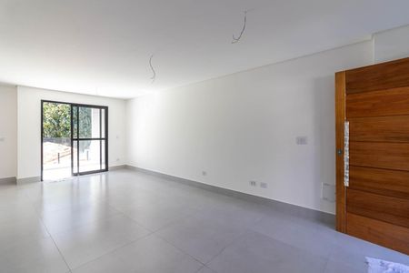 Casa à venda com 145m², 3 quartos e 2 vagas Casa à venda com 145m², 3 quartos e 2 vagasSala de Estar