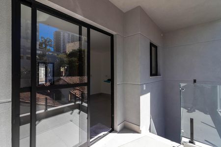 Casa à venda com 145m², 3 quartos e 2 vagas Casa à venda com 145m², 3 quartos e 2 vagasVaranda da Cozinha