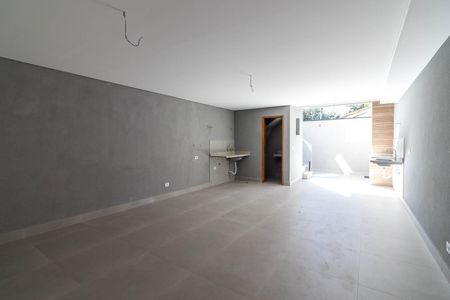 Casa à venda com 145m², 3 quartos e 2 vagas Casa à venda com 145m², 3 quartos e 2 vagasÁrea de Serviço e Salão
