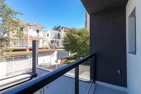 Casa à venda com 145m², 3 quartos e 2 vagas Casa à venda com 145m², 3 quartos e 2 vagasVaranda da Suíte 1