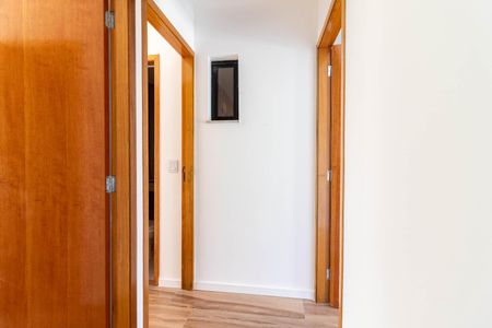Casa à venda com 145m², 3 quartos e 2 vagas Casa à venda com 145m², 3 quartos e 2 vagasCorredor dos Quartos