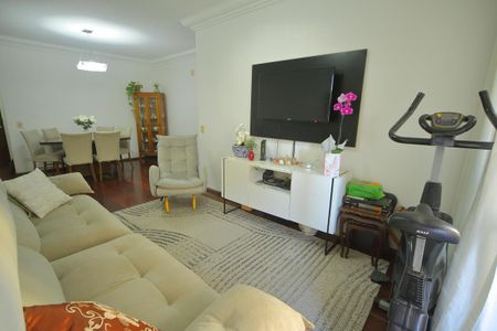 Apartamento à venda com 140m², 4 quartos e 2 vagasSala