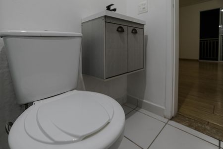 Apartamento para alugar com 55m², 2 quartos e 1 vaga Apartamento para alugar com 55m², 2 quartos e 1 vagaBanheiro