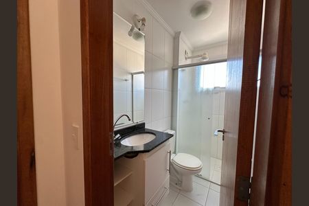 Apartamento para alugar com 70m², 1 quarto e 1 vaga Apartamento para alugar com 70m², 1 quarto e 1 vagaBanheiro da Suíte 1