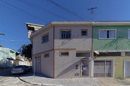 Fachada de casa para alugar com 1 quarto, 50m² em Jardim Iva, São Paulo