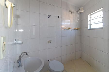 Casa para alugar com 50m², 1 quarto e sem vaga Casa para alugar com 50m², 1 quarto e sem vagaBanheiro