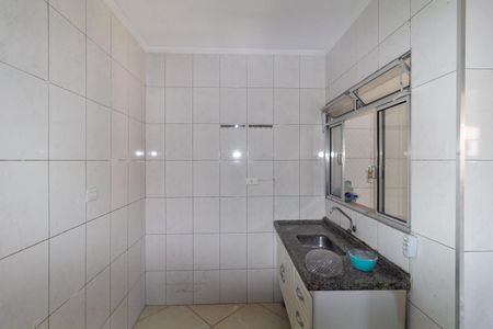 Cozinha de casa para alugar com 1 quarto, 50m² em Jardim Iva, São Paulo