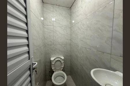 Casa à venda com 230m², 4 quartos e 2 vagas Casa à venda com 230m², 4 quartos e 2 vagasLavabo