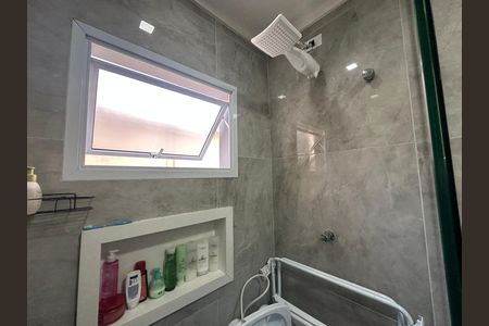 Casa à venda com 230m², 4 quartos e 2 vagas Casa à venda com 230m², 4 quartos e 2 vagasBanheiro da Suíte 1