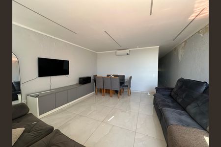 Casa à venda com 230m², 4 quartos e 2 vagas Casa à venda com 230m², 4 quartos e 2 vagasSala 2