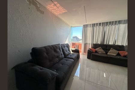 Casa à venda com 230m², 4 quartos e 2 vagas Casa à venda com 230m², 4 quartos e 2 vagasSala 2