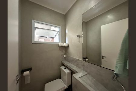 Casa à venda com 230m², 4 quartos e 2 vagas Casa à venda com 230m², 4 quartos e 2 vagasBanheiro 2