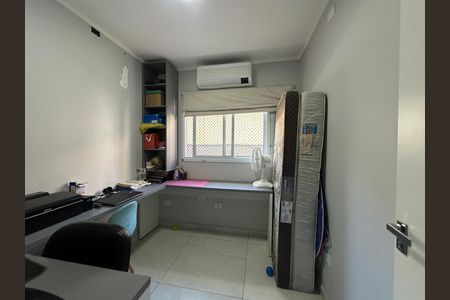 Casa à venda com 230m², 4 quartos e 2 vagas Casa à venda com 230m², 4 quartos e 2 vagasQuarto 3