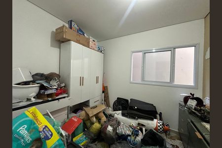Casa à venda com 230m², 4 quartos e 2 vagas Casa à venda com 230m², 4 quartos e 2 vagasQuarto 2