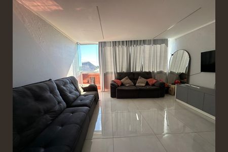 Casa à venda com 230m², 4 quartos e 2 vagas Casa à venda com 230m², 4 quartos e 2 vagasSala 2
