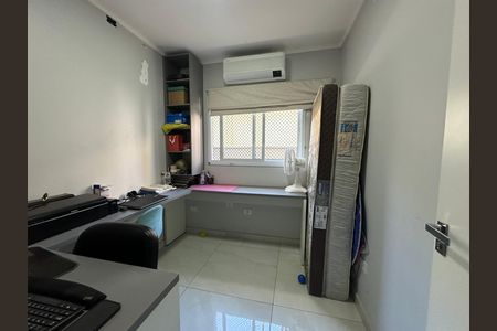 Casa à venda com 230m², 4 quartos e 2 vagas Casa à venda com 230m², 4 quartos e 2 vagasQuarto 3