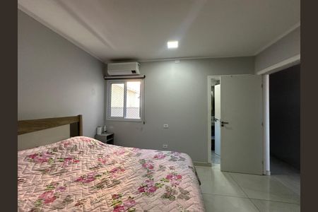 Casa à venda com 230m², 4 quartos e 2 vagas Casa à venda com 230m², 4 quartos e 2 vagasSuíte 1