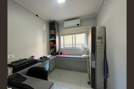 Casa à venda com 230m², 4 quartos e 2 vagas Casa à venda com 230m², 4 quartos e 2 vagasQuarto 3