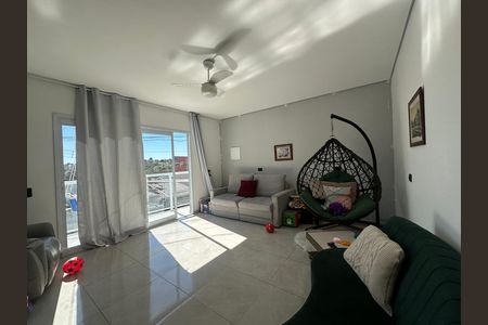 Casa à venda com 230m², 4 quartos e 2 vagas Casa à venda com 230m², 4 quartos e 2 vagasSala