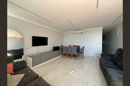 Casa à venda com 230m², 4 quartos e 2 vagas Casa à venda com 230m², 4 quartos e 2 vagasSala 2