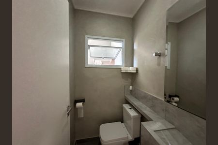 Casa à venda com 230m², 4 quartos e 2 vagas Casa à venda com 230m², 4 quartos e 2 vagasBanheiro 2