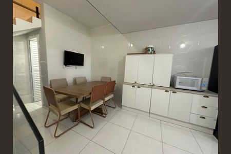 Casa à venda com 230m², 4 quartos e 2 vagas Casa à venda com 230m², 4 quartos e 2 vagasCozinha