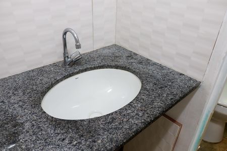 Banheiro de apartamento à venda com 2 quartos, 47m² em Conceicao, Osasco