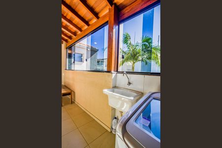 Apartamento à venda com 82m², 2 quartos e 2 vagasÁrea de Serviço