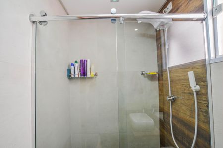 Apartamento à venda com 82m², 2 quartos e 2 vagasBanheiro 1