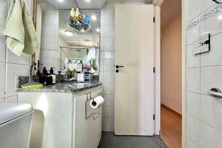 Banheiro de apartamento à venda com 2 quartos, 65m² em Vila Mascote, São Paulo