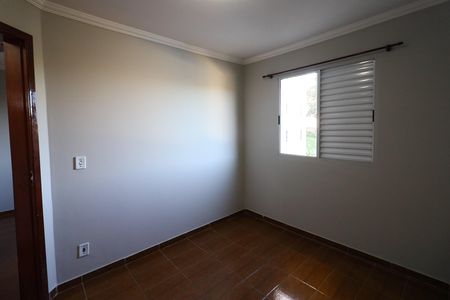 Quarto 2 de apartamento para alugar com 2 quartos, 52m² em Padroeira, Osasco
