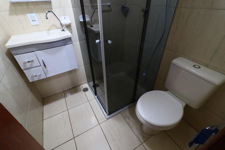 Banheiro de apartamento para alugar com 2 quartos, 52m² em Padroeira, Osasco