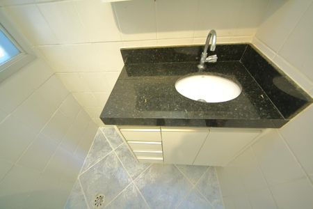 Apartamento para alugar com 68m², 3 quartos e 1 vagaBanheiro 