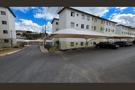 Estacionamento de apartamento para alugar com 2 quartos, 45m² em Gávea Ii, Vespasiano