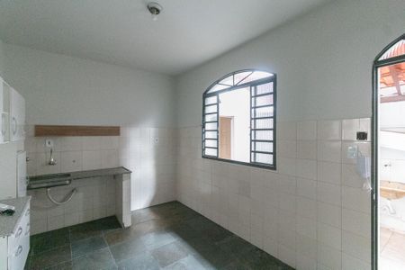 Casa para alugar com 75m², 2 quartos e 1 vaga